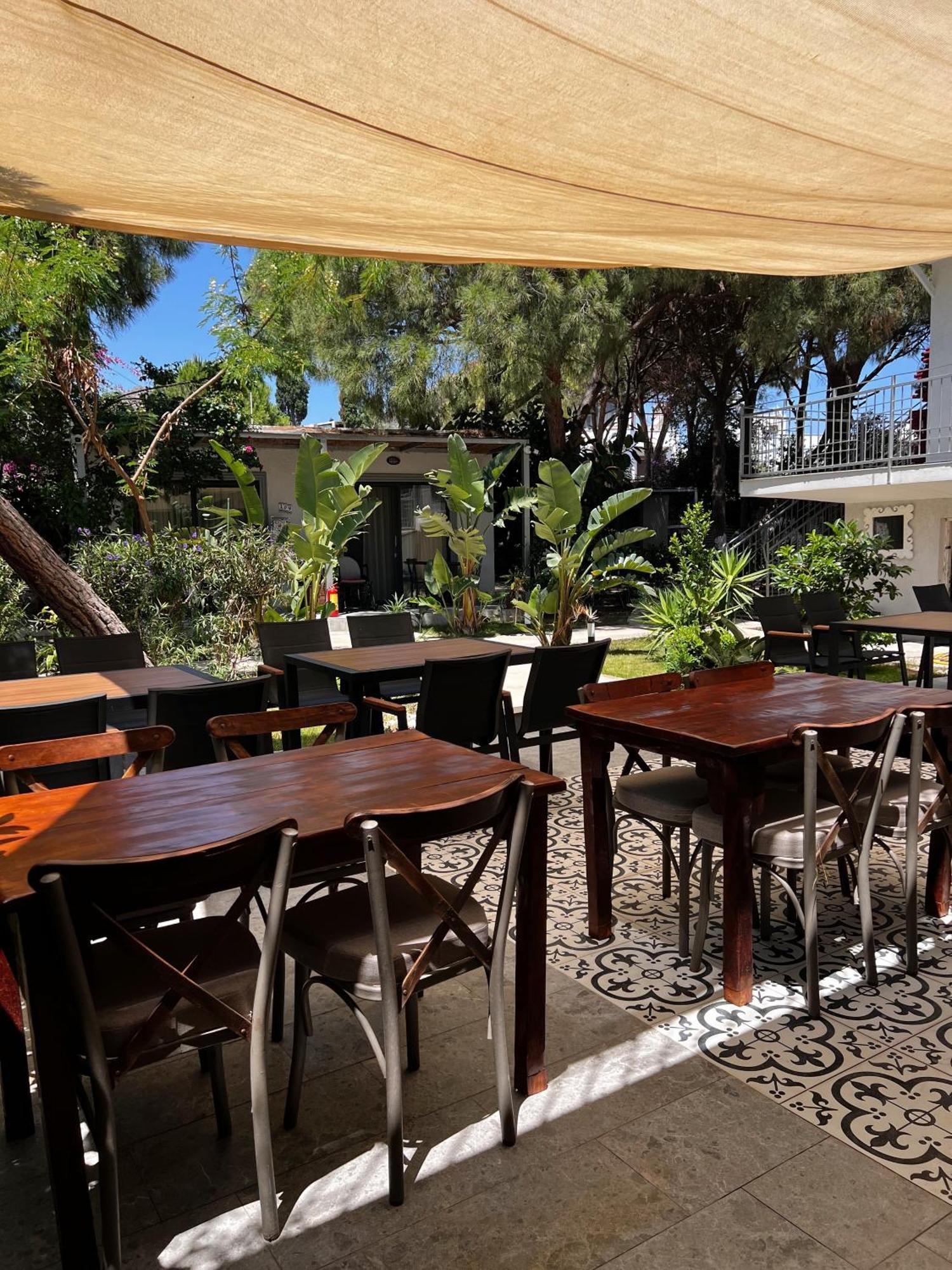 Byakkan Hotel *